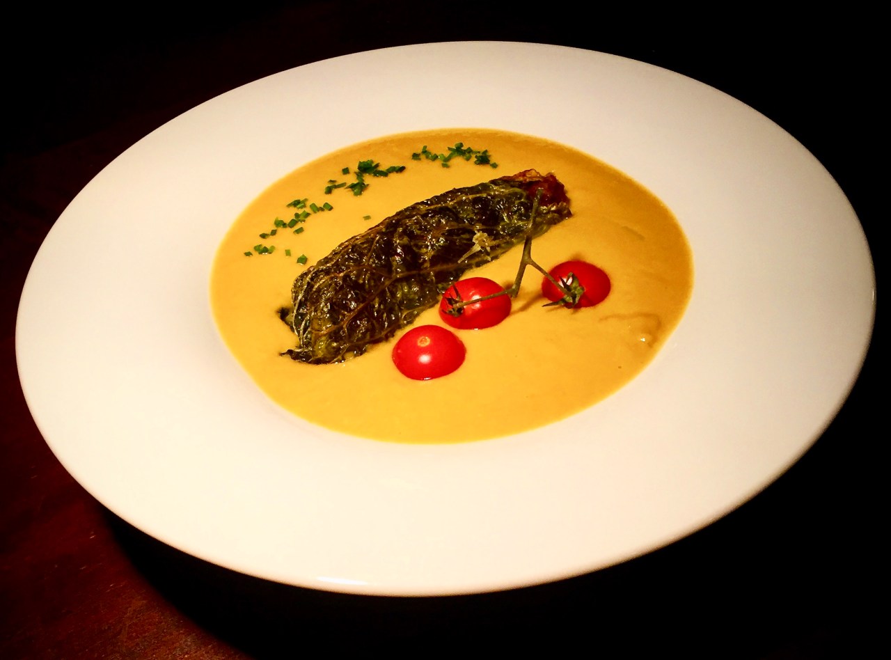 Wirsing-Steckrübensuppe | Veggie&nbsp;Krautwickel