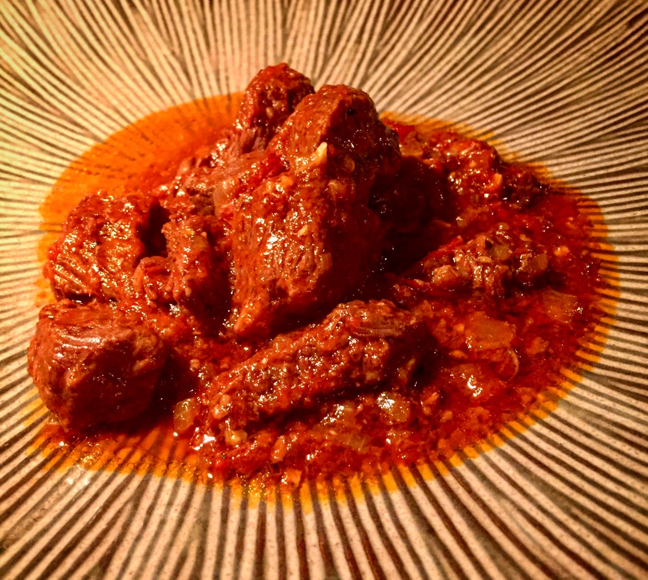 Gulasch ’nordafrikanisch‘ | Beef Stew | Tajine (und eine Fleischlüge&nbsp;aufgedeckt)